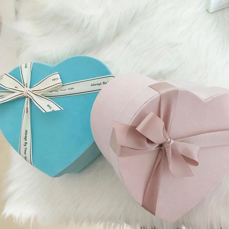 

Romantic Heart-shaped Flannel Box Wedding Favor Packaging Flower Bouquet Box Bridesmaid Gifts Florist Package Boxes