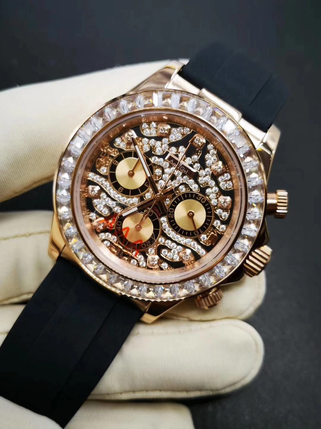 

Classic New Men Watch Automatic Mechanical Watches Stainless Steel Black Silver Rubber Rose Gold Sapphire Full Diamonds