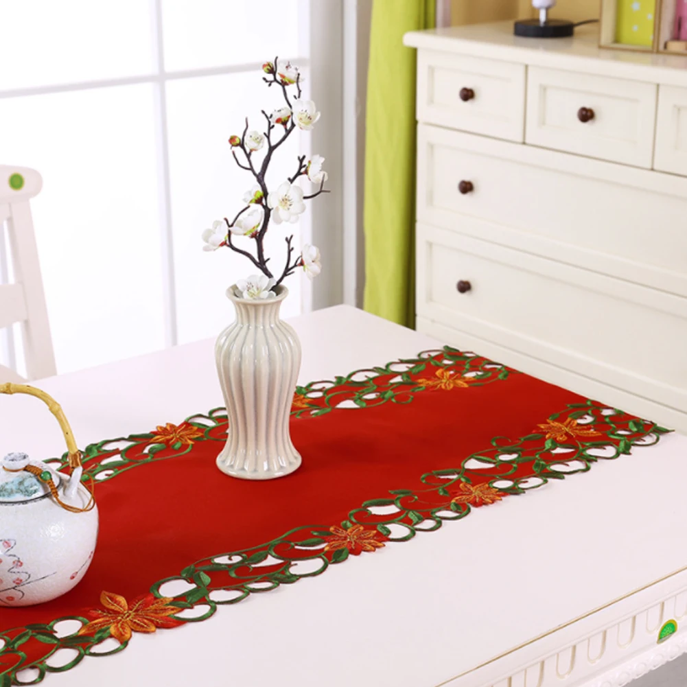 Новогодняя скатерть с вышивкой многоразовая в стиле кантри флагом настольное