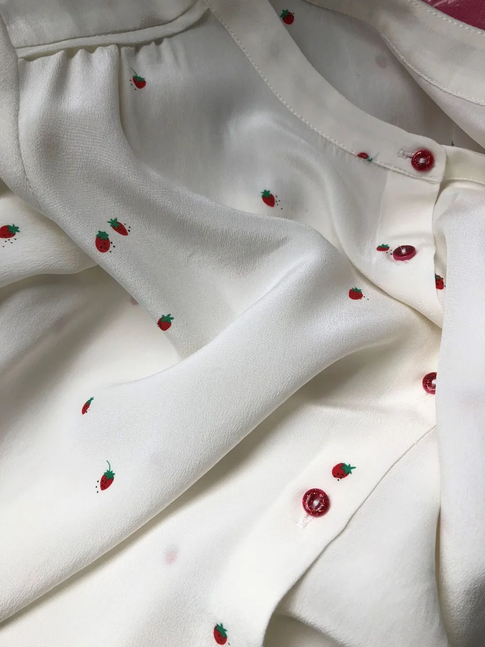 

Women French Strawberry Print Long Sleeve O Neck Sweet Silk Blouse Top With Glitter Red Buttons