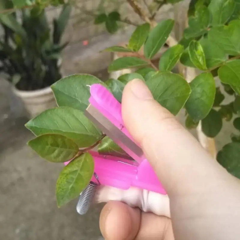 

Garden Pruner Fruit Picking Device Multifunction Thumb Knife Safe Fruit Blade On Vegetable Picking Tool