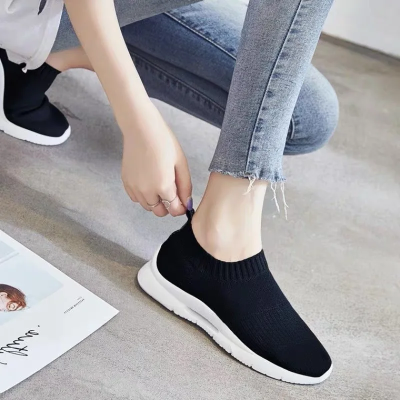 

Fashion Sneakers Women Vulcanized Shoes Breathable Knitted Socks Shoes Men Casual Sport Shoes Light Womens Running Shoes Flats