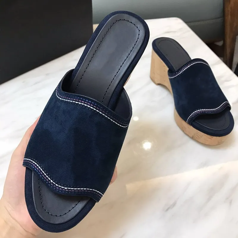 

Luxury fashion ladies platform heels sandals in khaki and black Trend fashion wear-resisting non-slip come with box