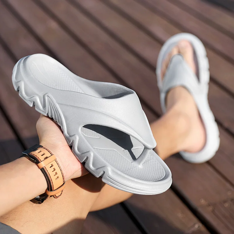 

2022 New Men Outdoor Beach Shoes Light Non-slip Wear-resistant Flip-flops Fashion Men Sandals Outdoor Sports Shoes