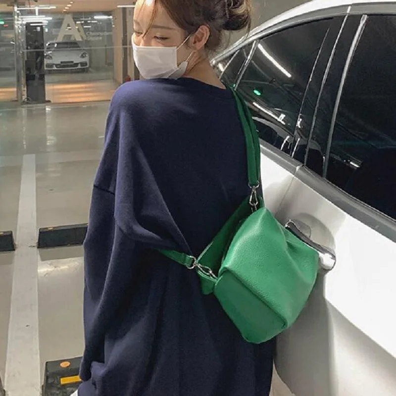 

2021 модная сумка-тоут, женская сумка через плечо, Бостонская сумка из искусственной кожи, однотонная сумка на плечо, роскошные женские дорожн...