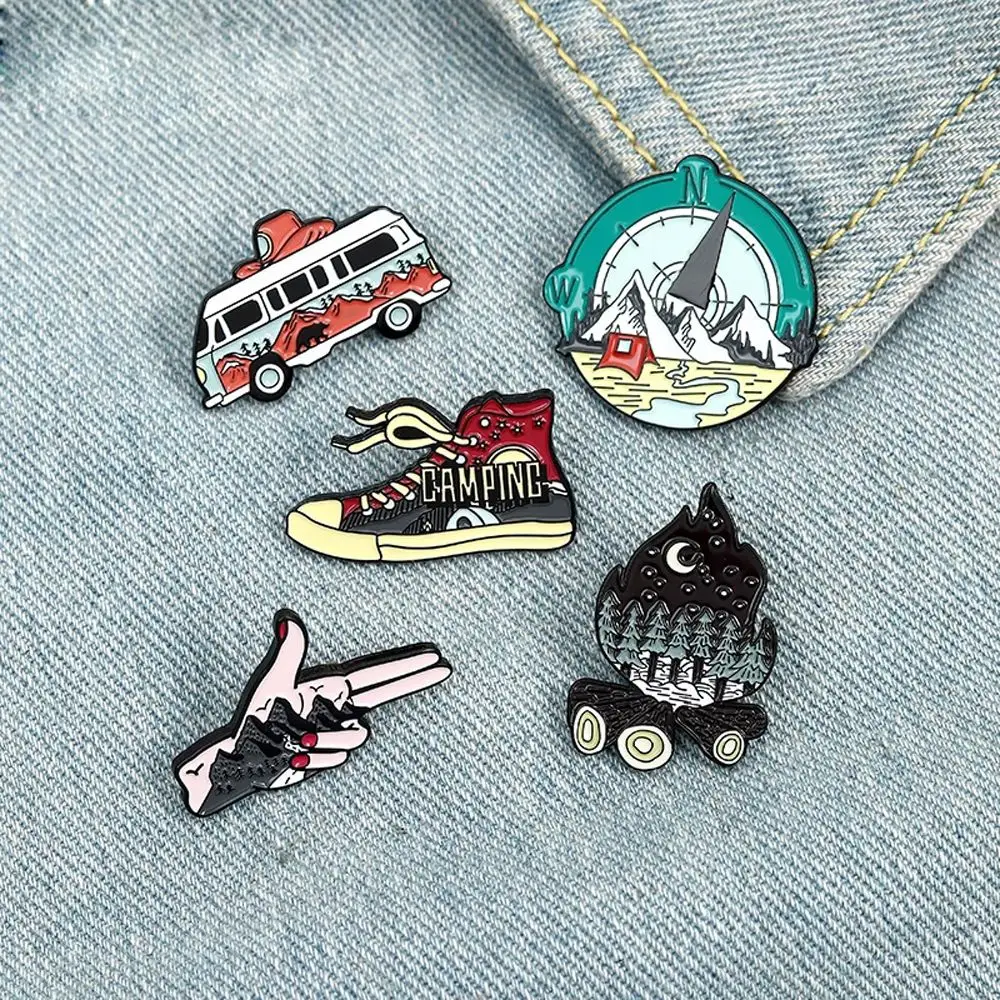 

Punk Enamel Pin Outdoor Compass Canvas Shoe Bonfire Tent Motorhome Brooches Bag Lapel Pin Badge Jewelry Friends Gift