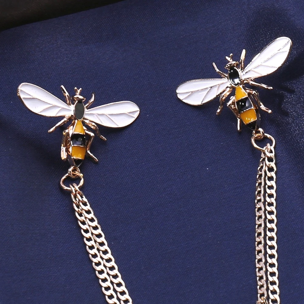 

1 Pair Delicate Bee Brooches Pins Women Men Vintage Bee Alloy Jean Shirts Suits Lapel Pin Retro Tassel Pin Women Jewelry Gift