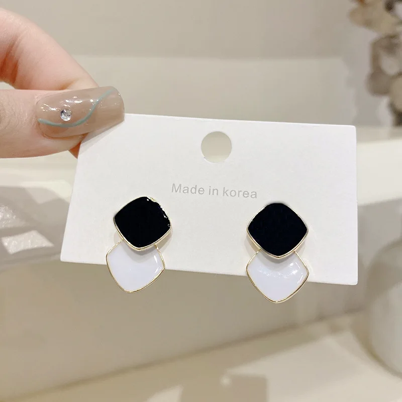 

LOVOACC Minimalist Contrast Color Enamel Earring for Women Mujer Alloy Square Geometric Statement Dangle Earrings Party Jewelry