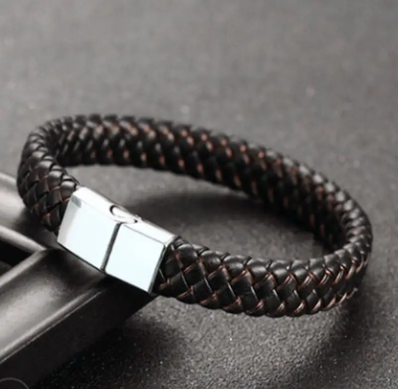 

Men's Exquisite Charm Black Leather Metal Buckle Trend Magnetic Bracelet Fashion Everyday Casual Sports Jewelry Gifts
