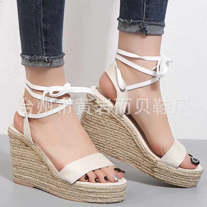 

Slope heel high heel sandals large 40-43