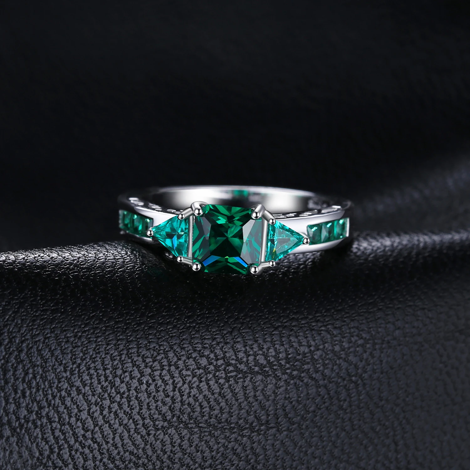 Jewelrypalace уступили 1.3ct Nano России имитация Изумрудный себе кольцо стерлингового серебра 925 silvern дружбы любовь подарок ювелирных изделий