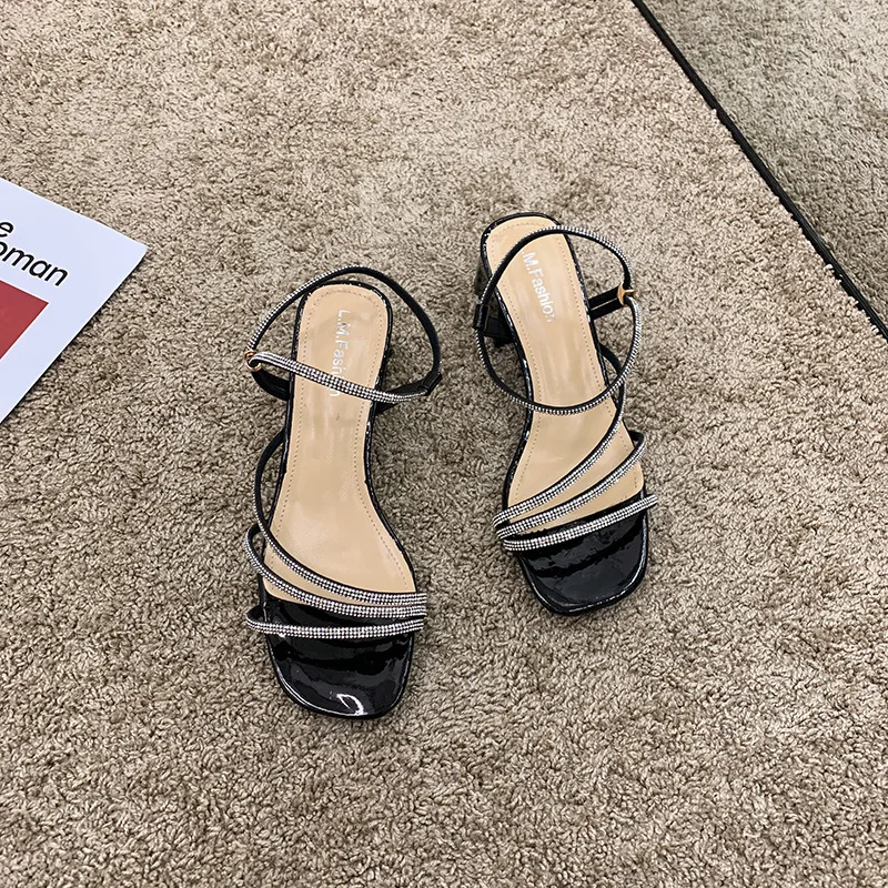 

Sandals women's summer 2021 summer new fashion versatile Korean diamond thick heel women's open toe middle heel women's shoes