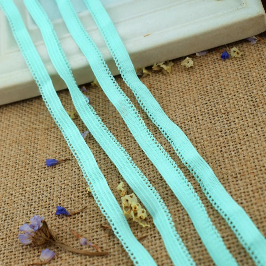 Эластичная лента для волос #1413 ярко-неоновая розовая с кружевной отделкой ширина