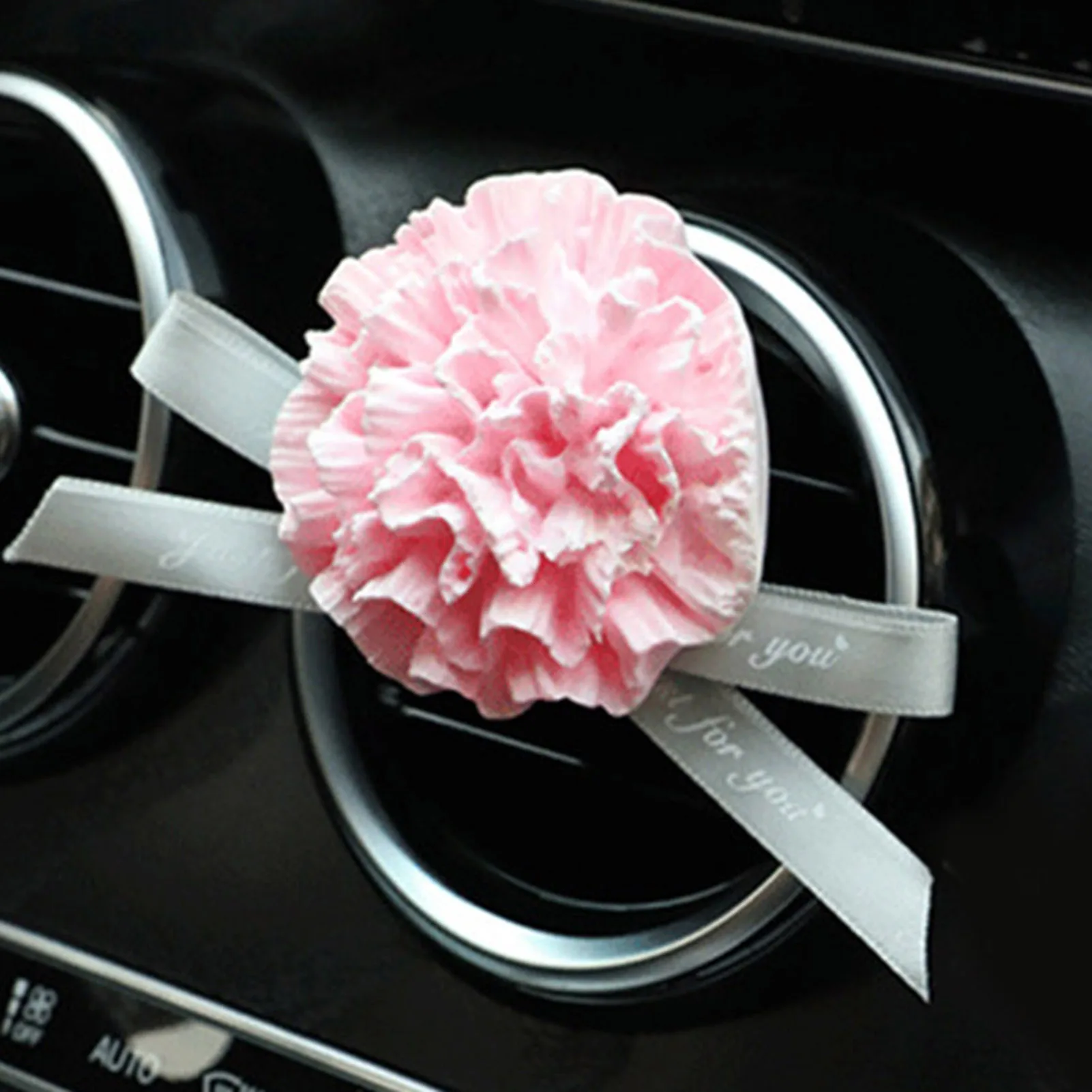 

Temperament Cute Bear Aromatherapy Car Air Outlet Perfume Clip Cartoon Decor