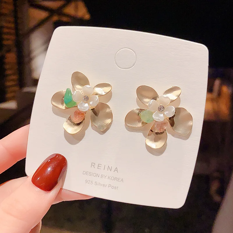 Милые шикарные серьги золотого цвета в форме цветка для женщин модные элегантные