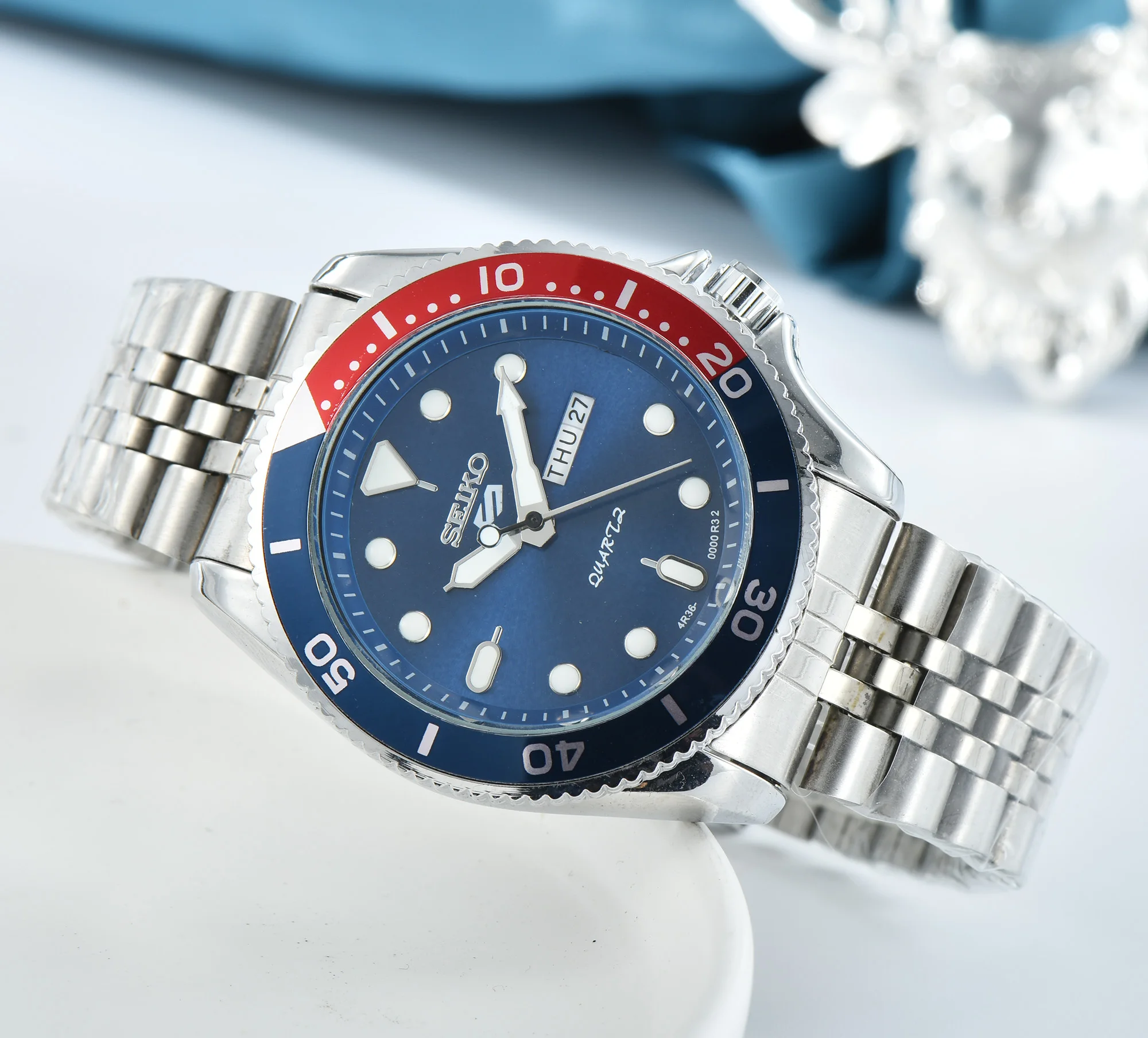 

2021 Quartz Movement Exquisite Famous Watch 3 Needles Dual Calendar Casual Men's Watch