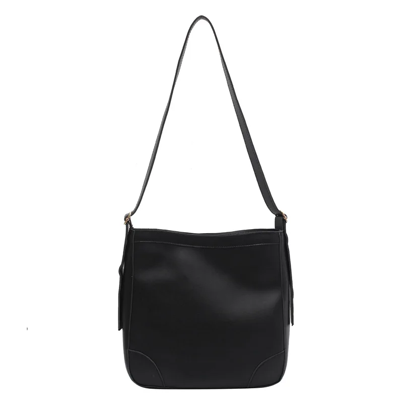 

Simple small bag autumn and winter new tide retro Hong Kong wind shoulder bag fashion net red Joker bucket bag