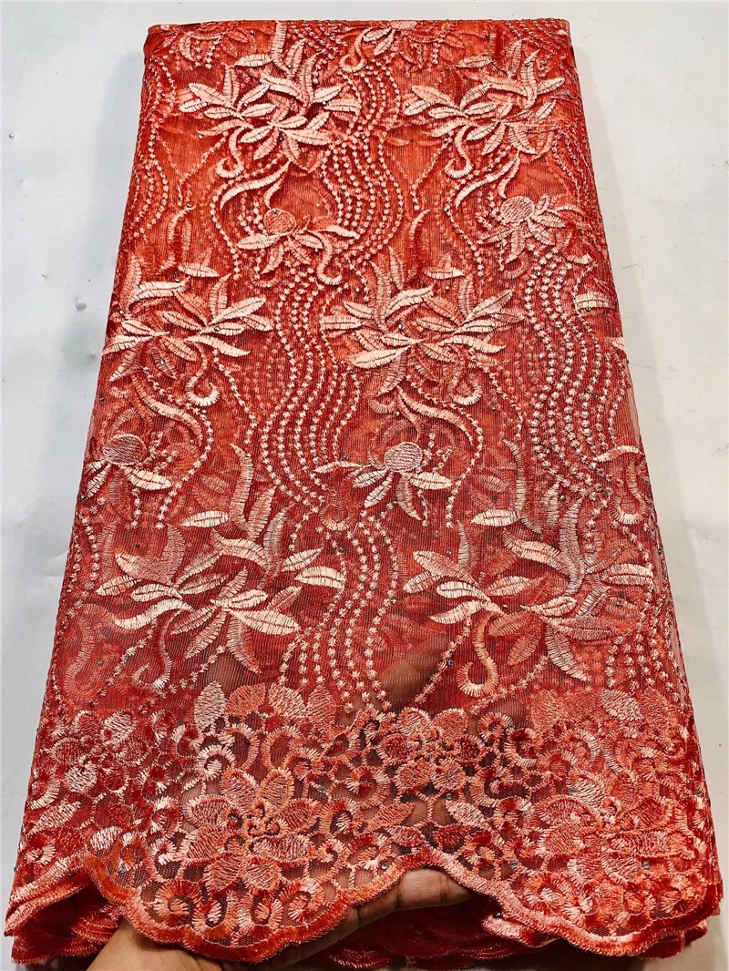 

Фатиновая ткань с камнями высокого качества для шитья своими руками