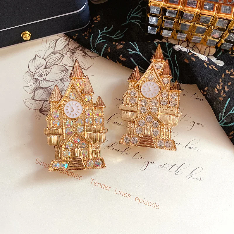 Женская Брошь на воротник разноцветная брошь с цирконом жемчугом замком каретой