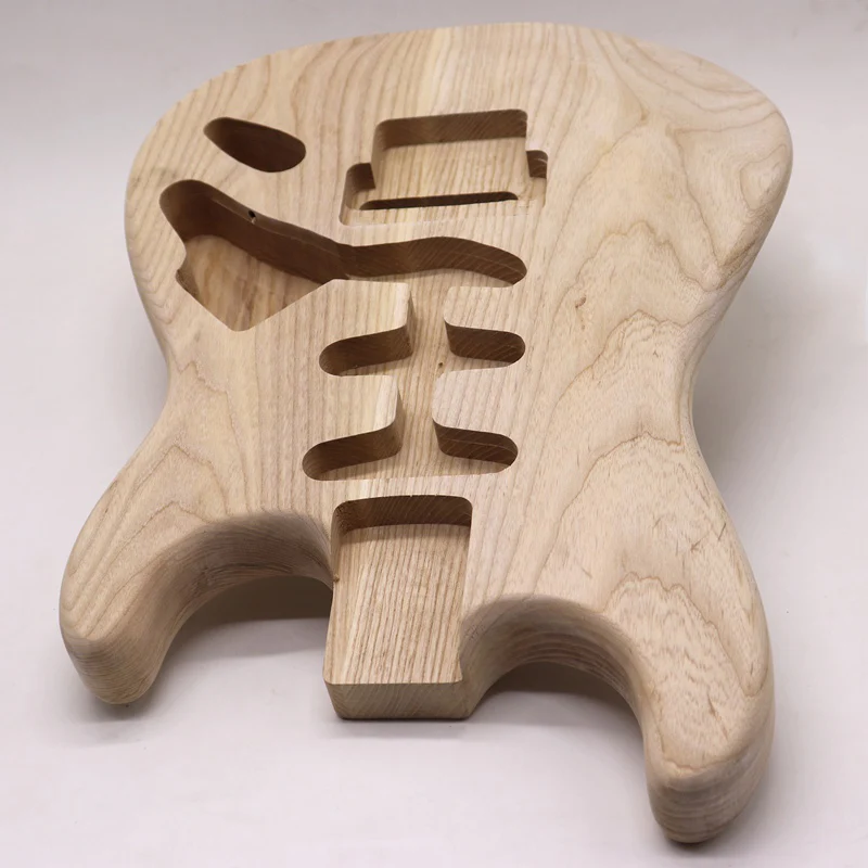 gute qualität weiß ashwood st elektrische gitarre körper gitarre barrel natürliche farbe unfinish gitarre teile 57 cm tasche brei