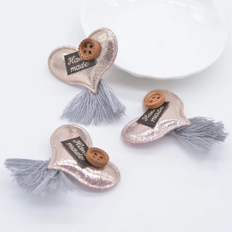 Аппликация с подкладкой в виде сердца и кисточки для одежды шляпы обуви тканевая