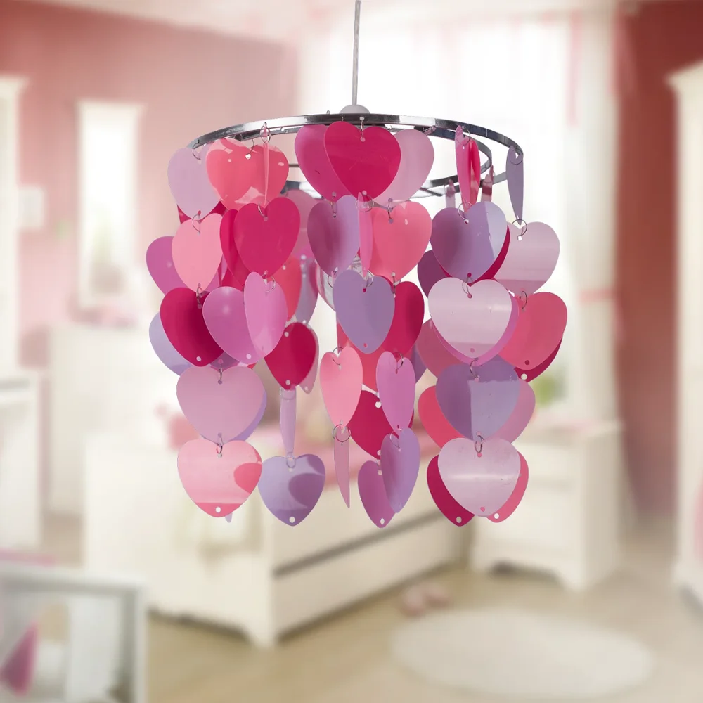 Люстра потолочная легкая с подвеской в виде сердец для девочек и