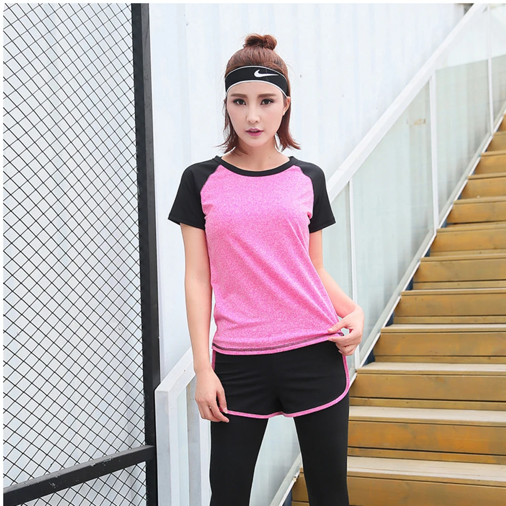 Комплект для йоги женский спортивный костюм футболка с коротким рукавом и шорты