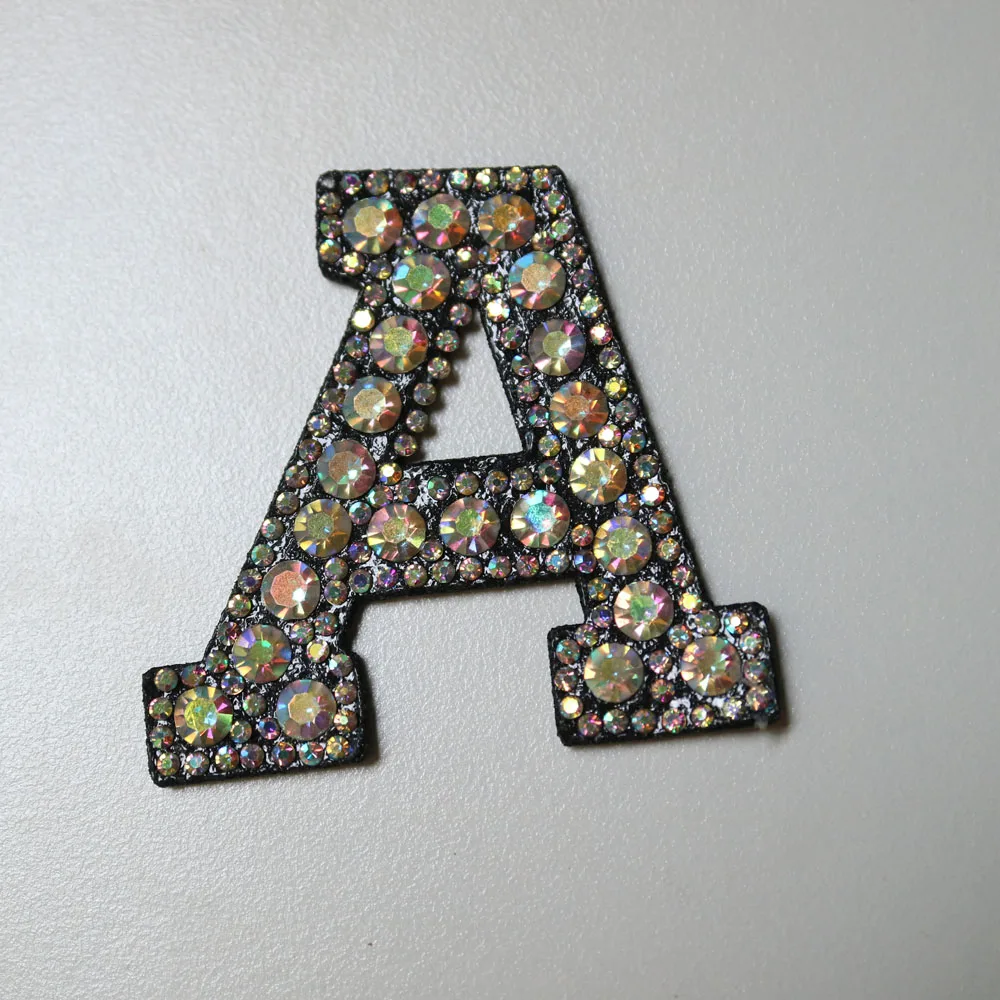 Модные 26 Английских Букв вышитые бисером патчи для одежды пришитые Стразы