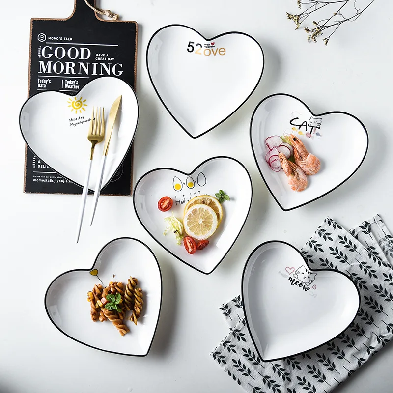 Японская Мультипликация Форма Сердца Керамическая обеденная тарелка черный