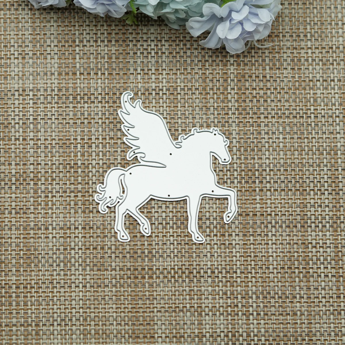 Форма для скрапбукинга Летающая лошадь с крыльями