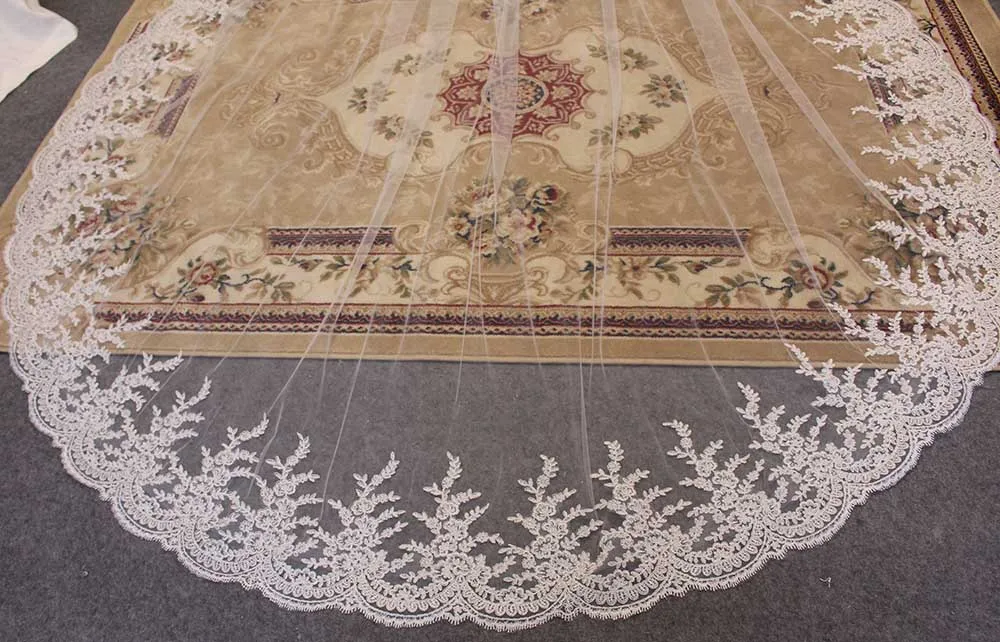 Кружевная Длинная свадебная фата высокого качества с гребнем для невесты