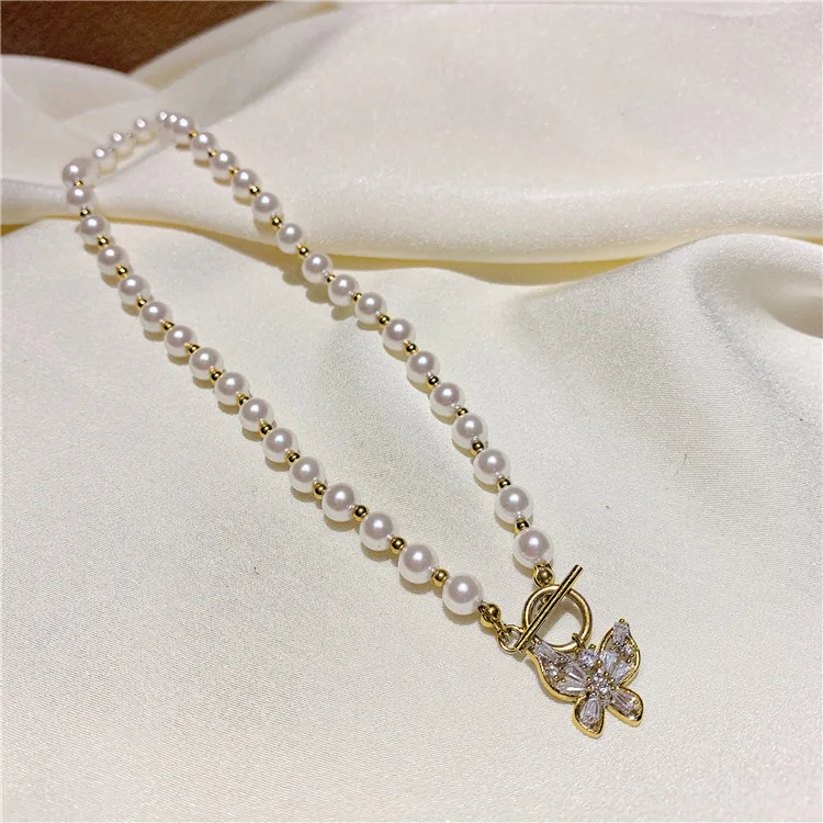 

New 2021 Zircon Butterfly Pearl Necklace Fashion Creative Pearl Pendant Necklace for Women Simple Jewelry dropshipping