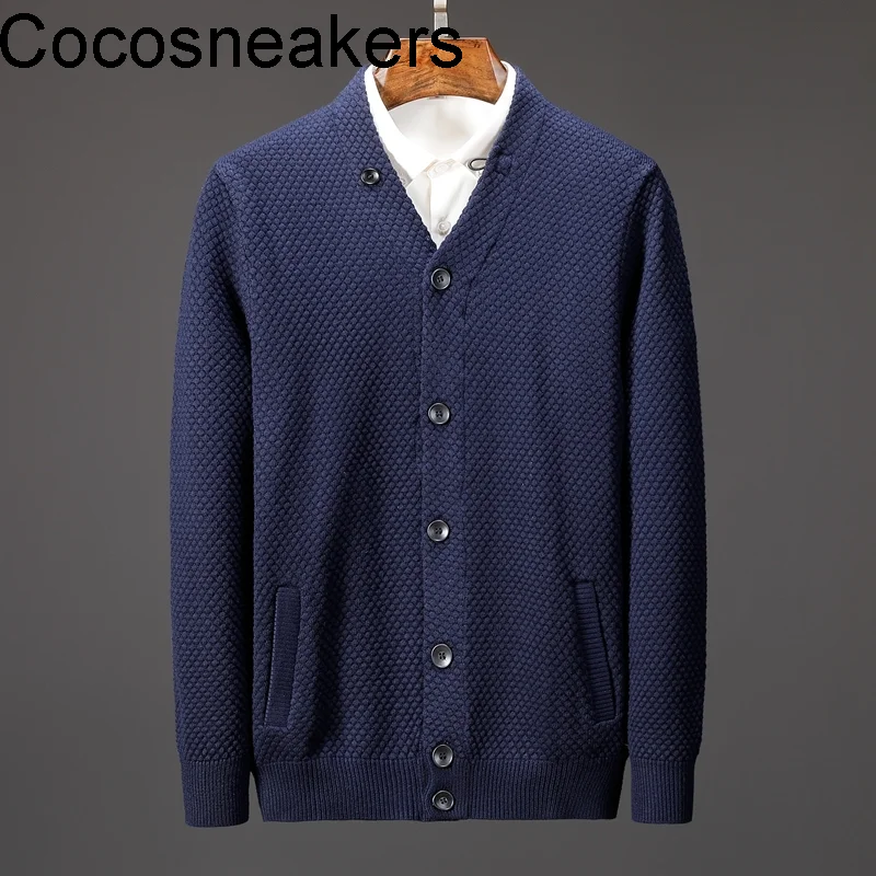 2019 new men s sweater jacket thickened warm pineapple pattern V-Neck Sweater knitted cardigan men s fashion wear out