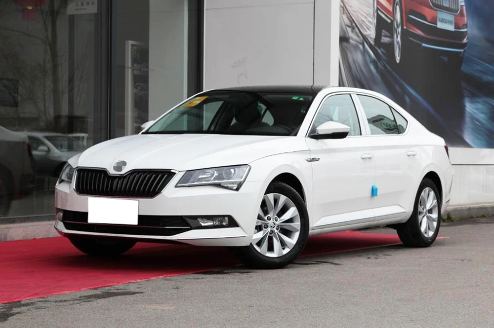 Для Skoda Superb Автомобильная фара с прозрачными линзами