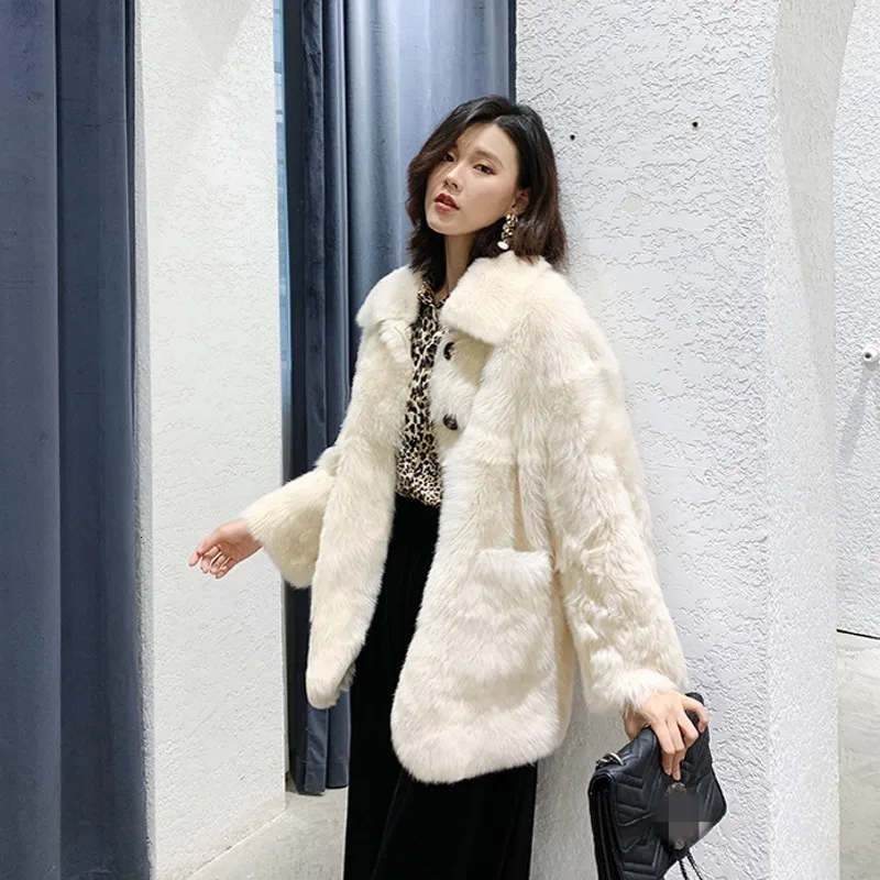 

Luxury Top Brand Sheep Shearing Womens Medium Length Overcoats Long Sleeve Single Breasted Loose Fit Female Real Fur Party Coats