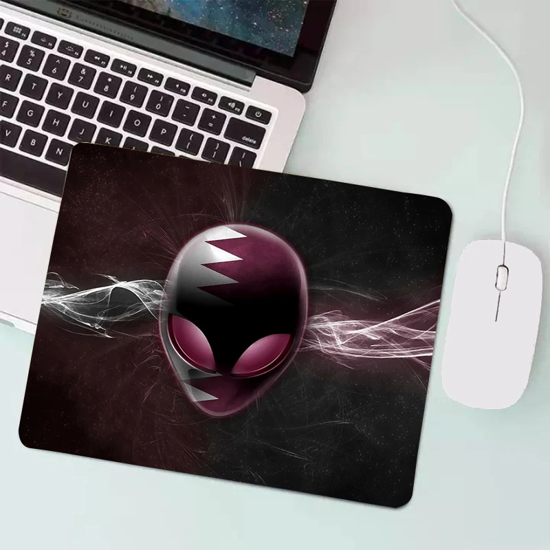 

Alienware Gaming Mouse Pads Anime Mouse Pad Small Gamer Cabinet Varmilo Gamers Accessories Mausepad Rug Desk Mat Mice Keyboards