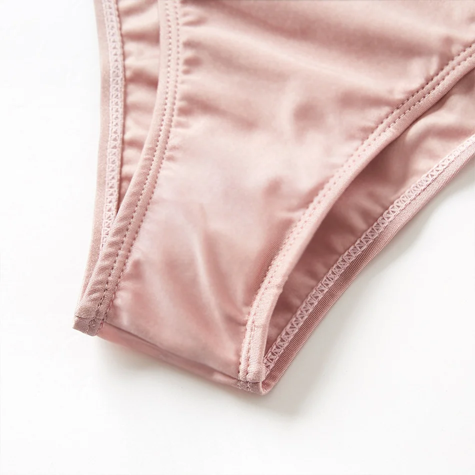 

PatPat New Arrival 2021 Summer Mom and Me Cute Ruffles One-piece Swimsuit in Pink Family Matching Clothing