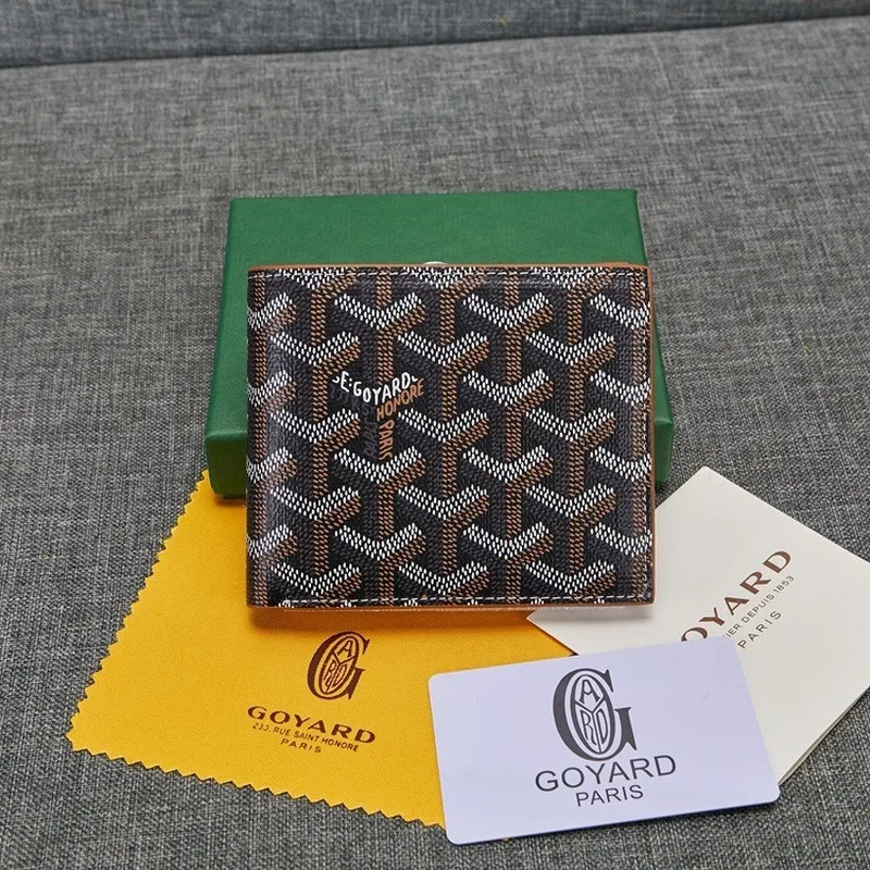 

Short wallets designed by male and female dog teeth, multi slot wallets, autumn and winter yellow wallets, 2021 fashion bag