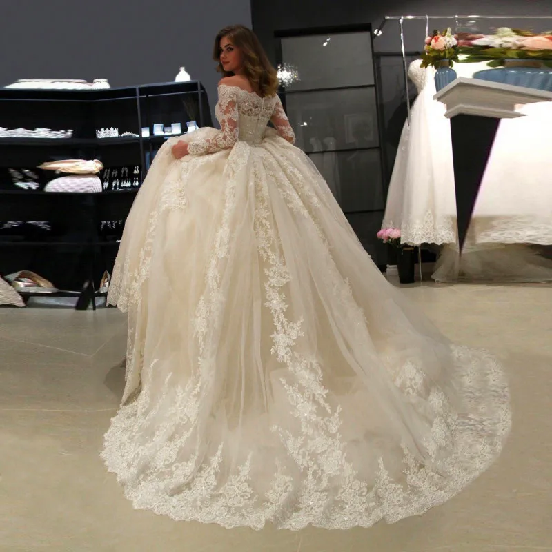 

Luxury Ball Gown Lace Applique Wedding Dress 2021 Long Sleeve Wedding Gowns robe de mariee Boat Neck Beaded