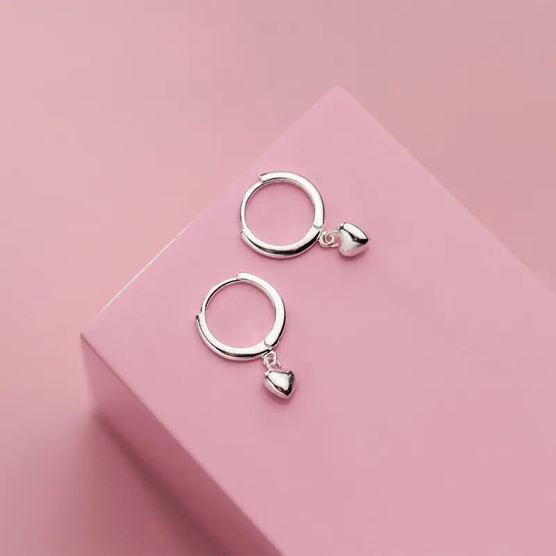 

Женские серьги-кольца из серебра 925 пробы, с сердечками