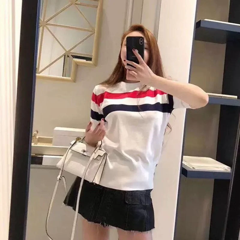 

Short-sleeved, Round-neck Plain T-shirt for Women, Branded Summer Clothing in Stripes, 2021