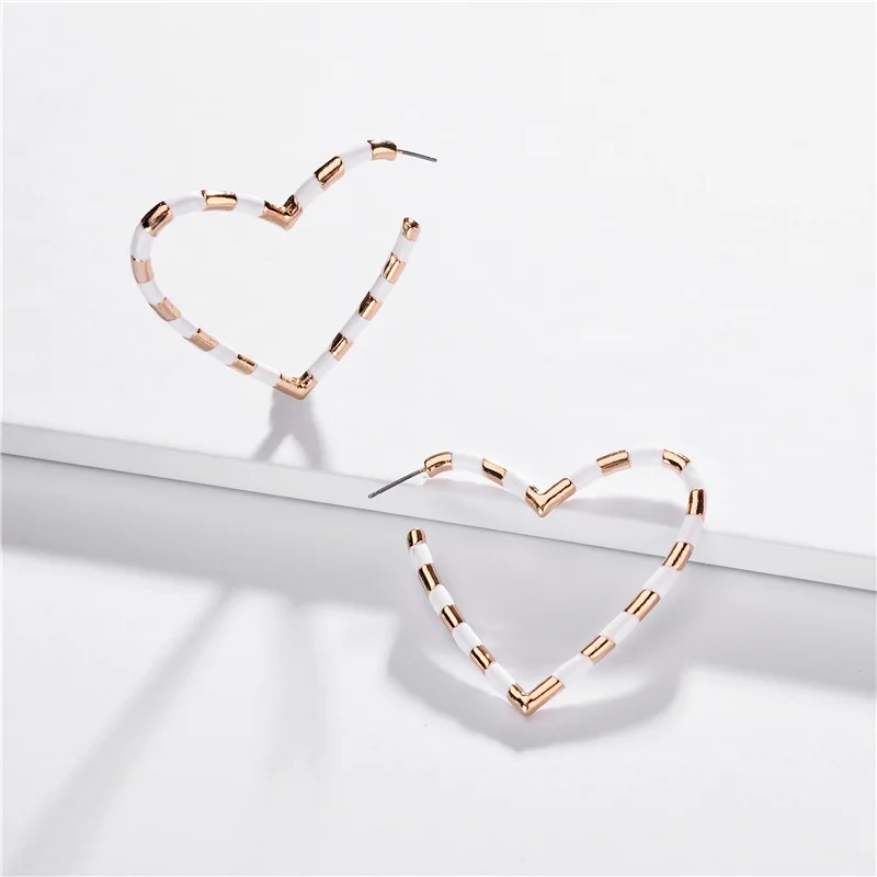 Серьги кольца женские с большими сердечками модные милые эффектные ювелирные