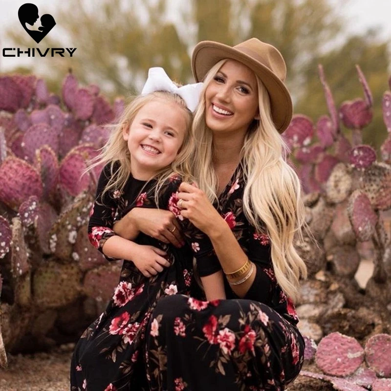 Новые платья для мамы и дочки длинное платье без рукавов с цветочным рисунком