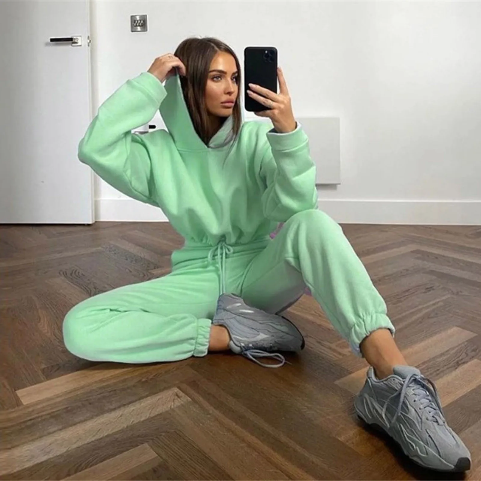 

Women's Two Piece Set Tracksuit Casual Solid Color Long Sleeved Hoodie Trousers Sweatershirt Sports Suit