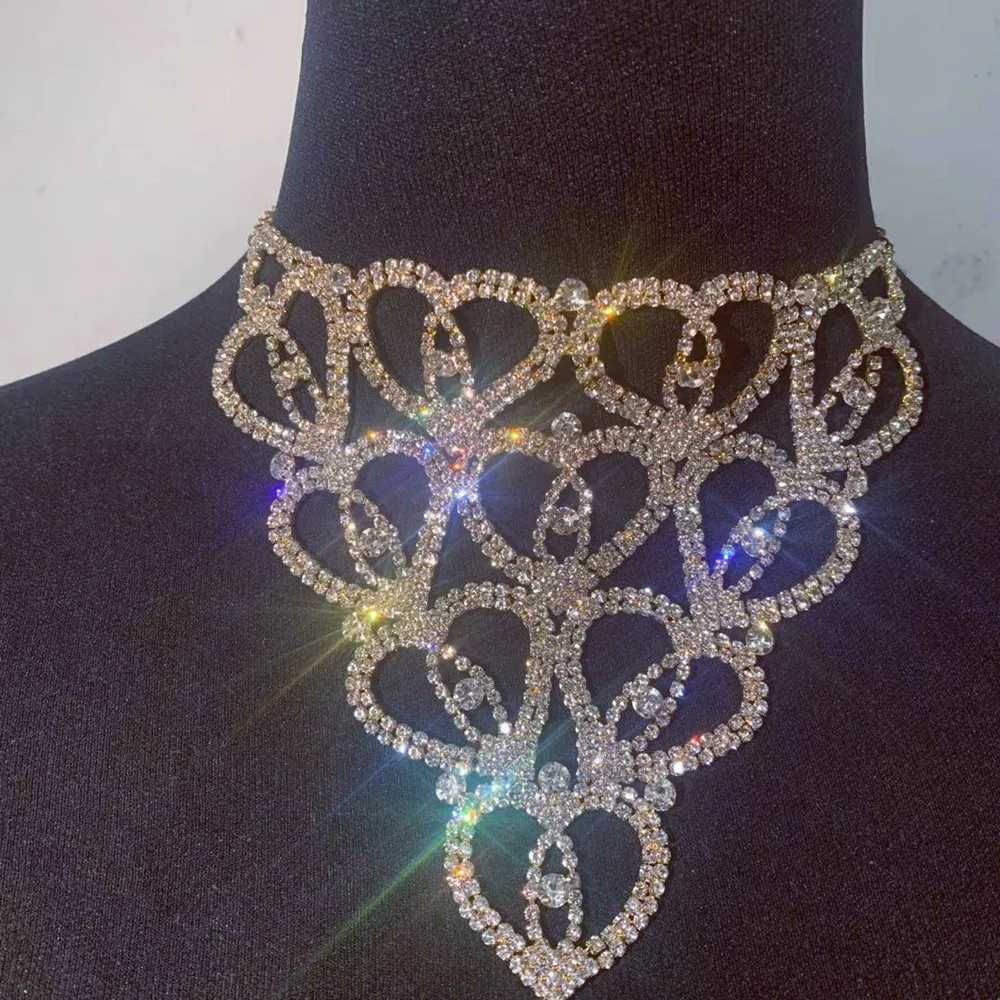 Ожерелье с воротником в форме сердца для девочек объемное эффектное большое