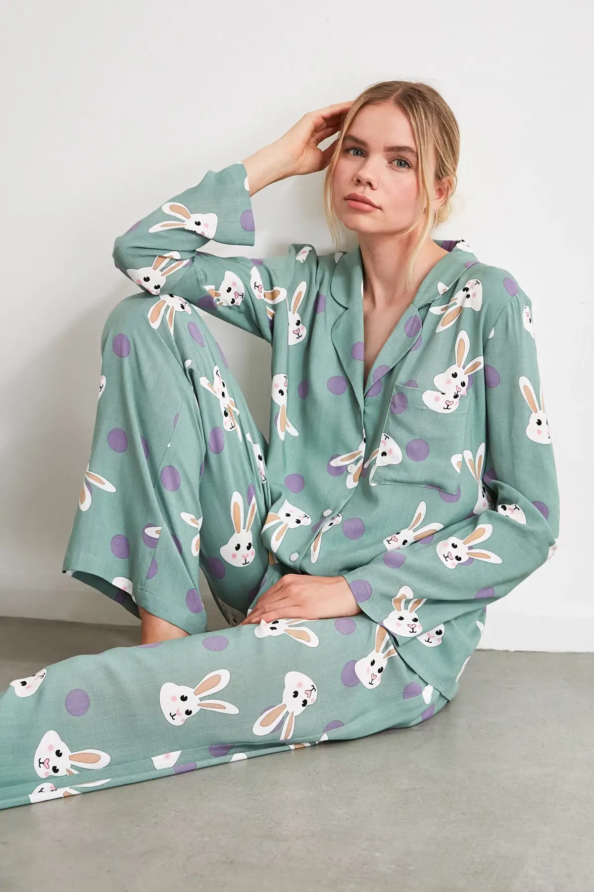 

Trendyol Rabbit Pattern Woven Pajamas set THMAW21PT0048