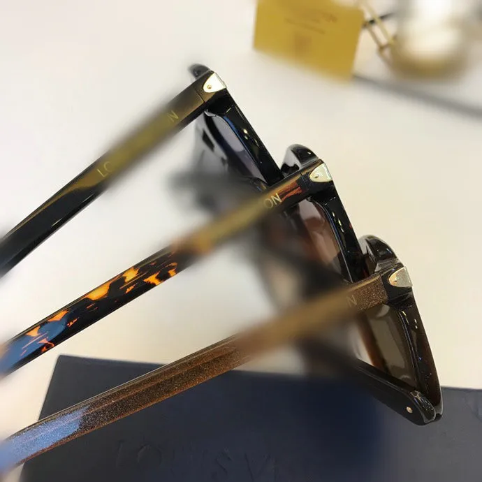 

Sunglasses Brand luxury new collection 2021, classic and vintage styles, sight solar accessory, reflective lenses, formen women