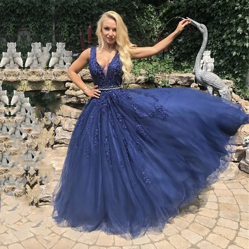 

Navy Blue Prom Dresses V-Neck Beaded with Rhinestones A-Line Tulle Appliques Custom Made Lace Party Gown for Graduation Dress