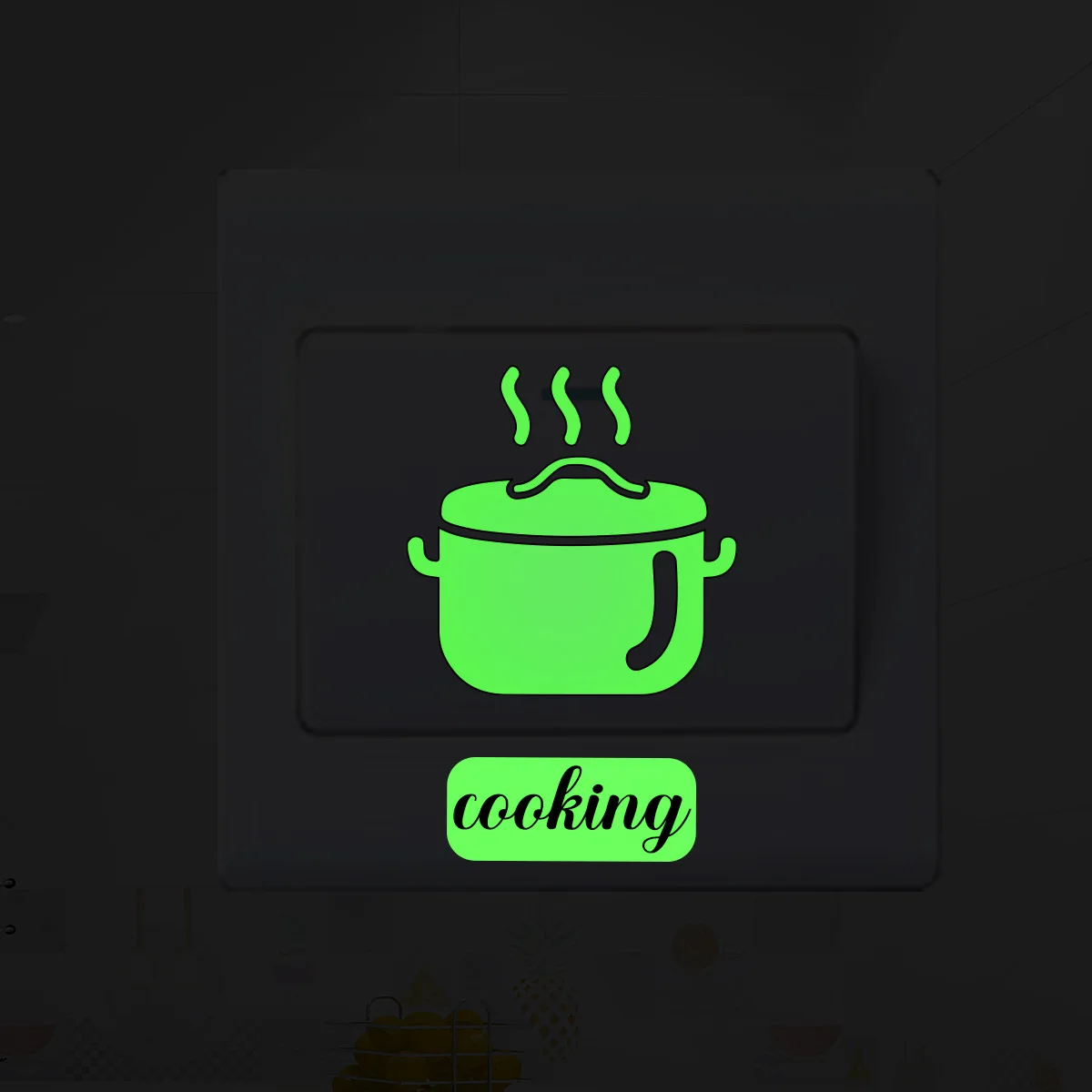 Наклейки на выключатель света светящиеся в темноте домашний декор