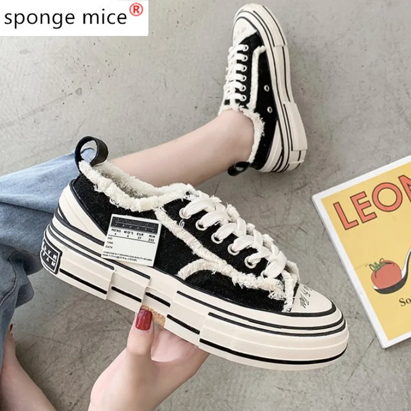 

2020 New Women Designer Sneakers Woman Skateboard Shoes Joker Low Cut Ins Net Red Casual Canvas Shoes Casual Shoes for Women T82